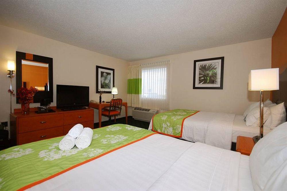 Fairfield Inn Boston Dedham Ngoại thất bức ảnh