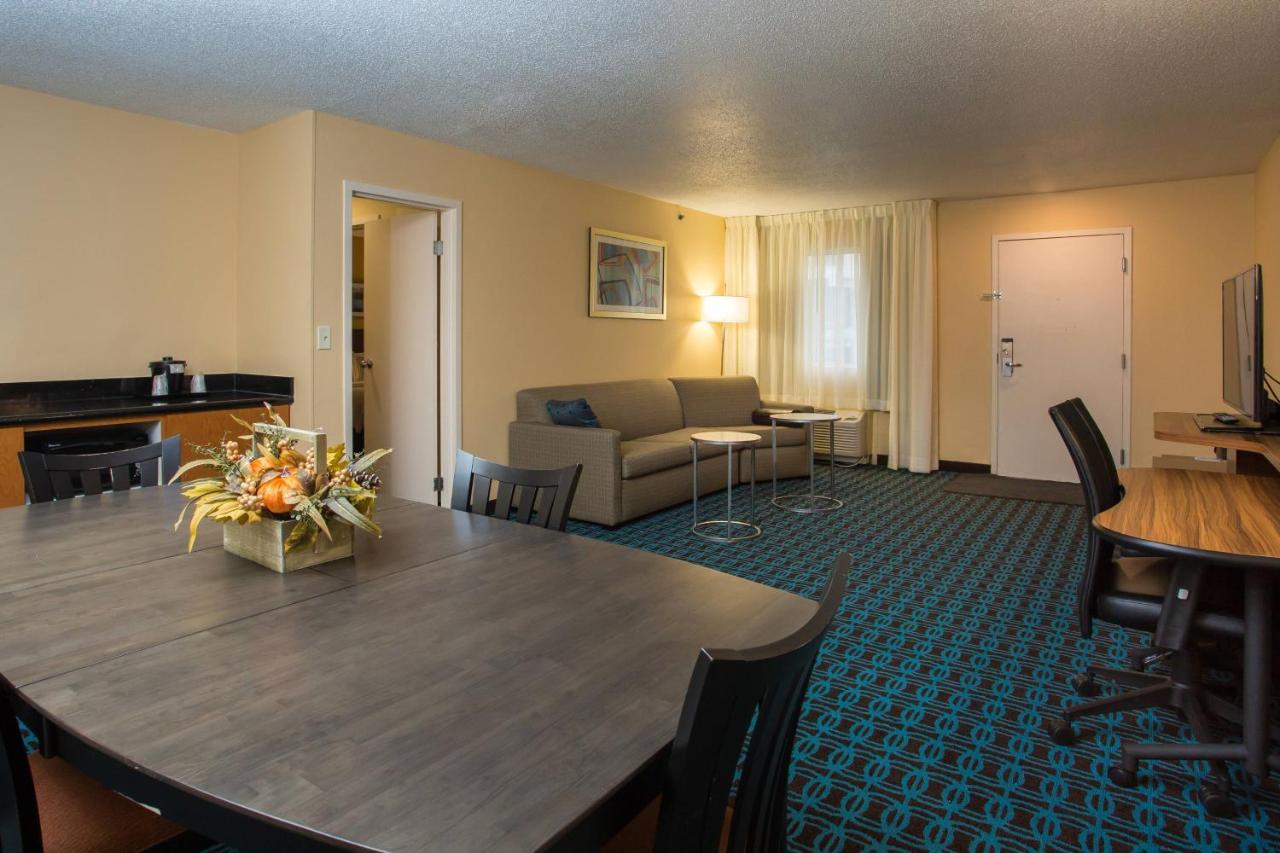 Fairfield Inn Boston Dedham Ngoại thất bức ảnh