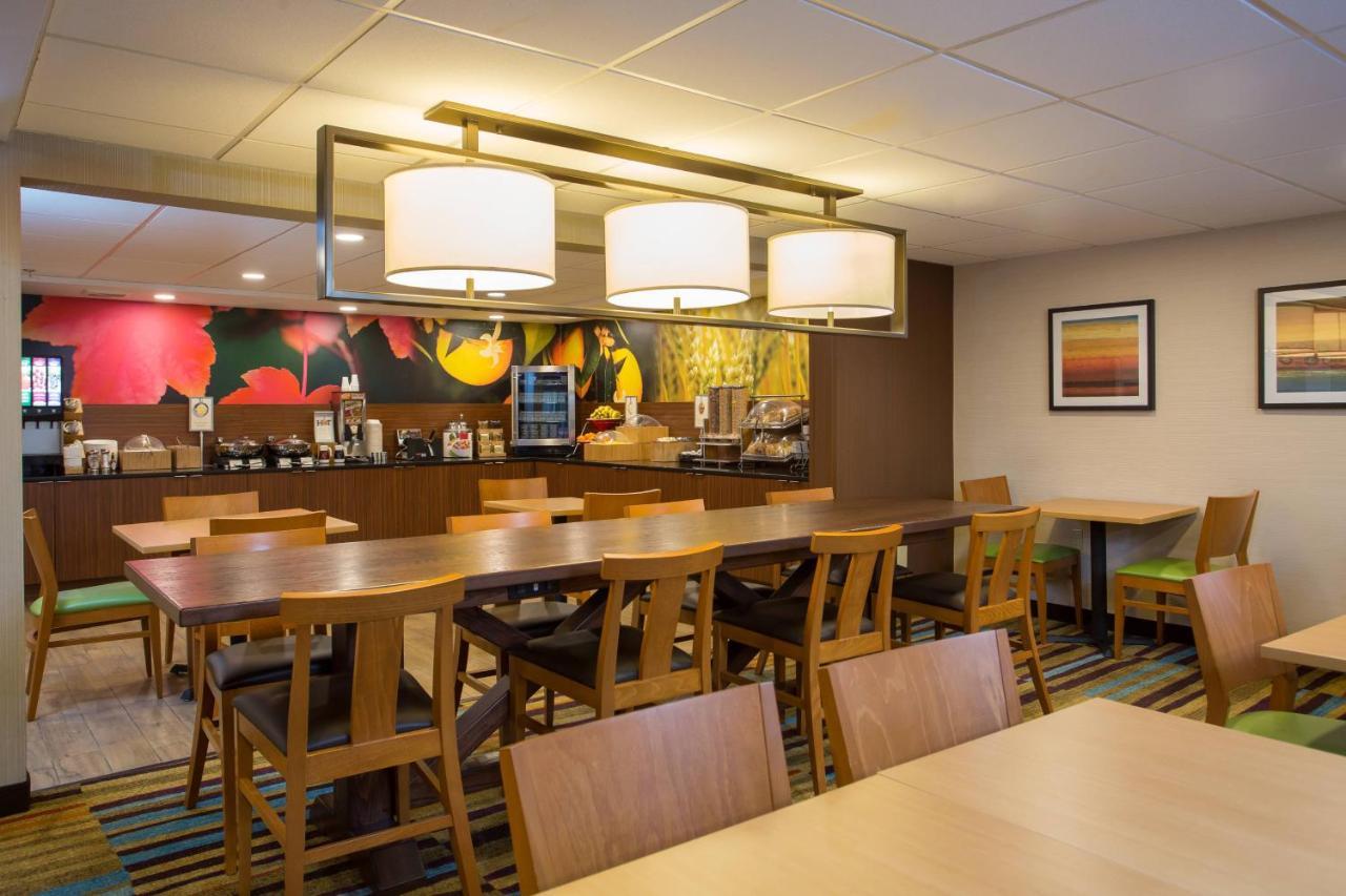 Fairfield Inn Boston Dedham Ngoại thất bức ảnh