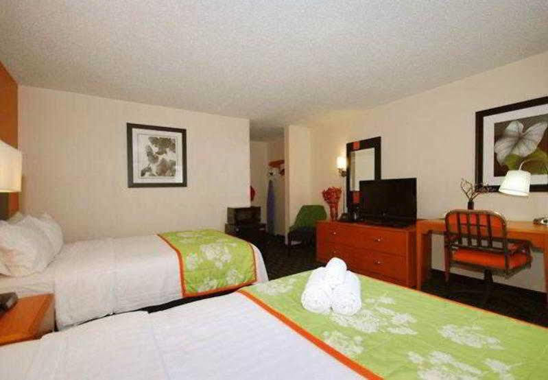 Fairfield Inn Boston Dedham Ngoại thất bức ảnh